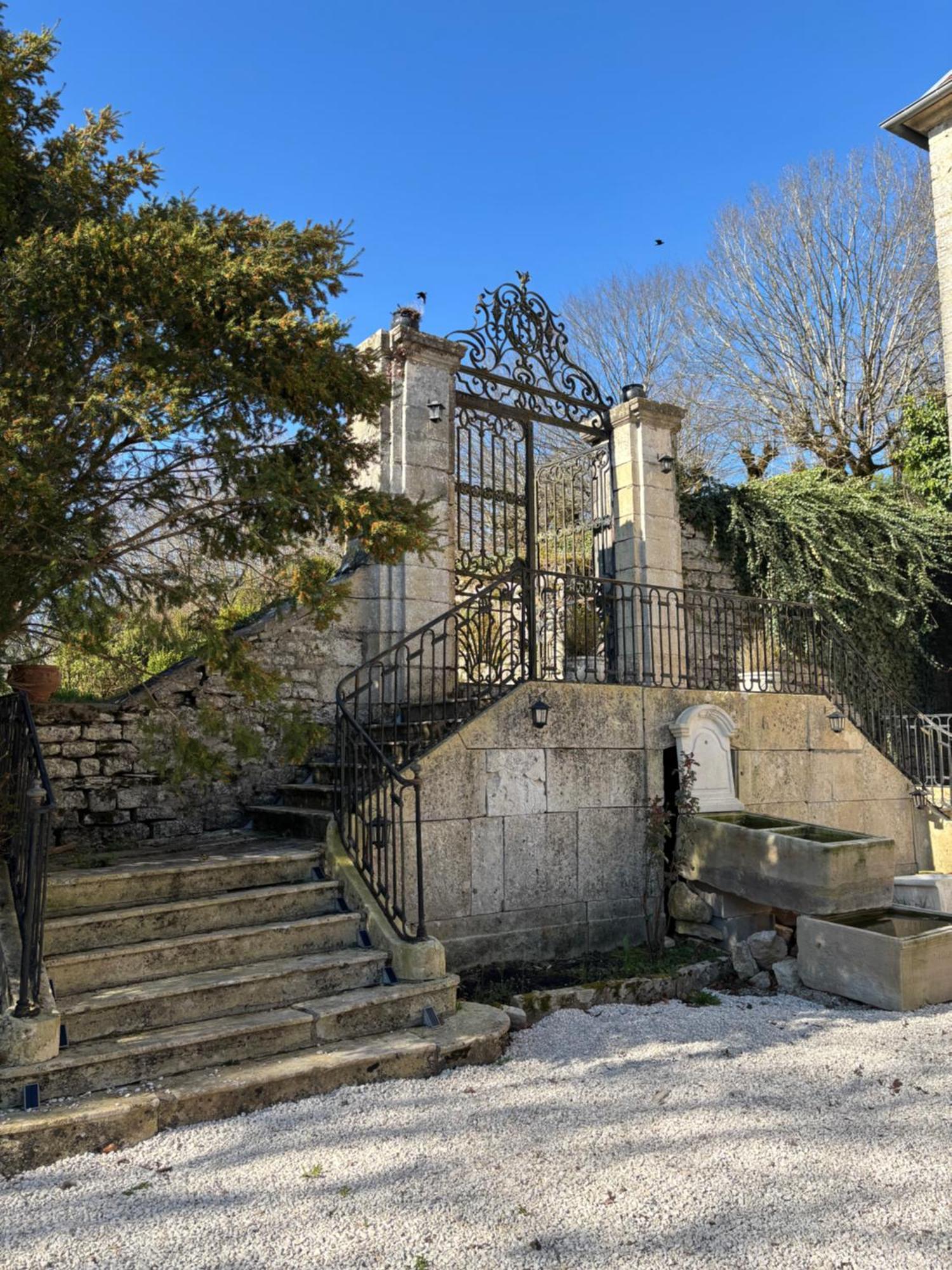 Chateau La Hussardiere Dampierre-sur-Salon エクステリア 写真