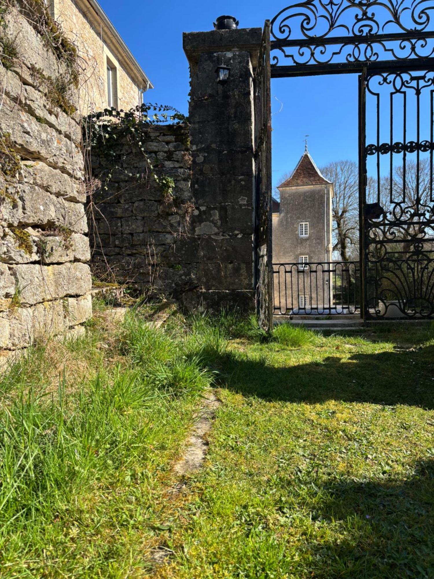 Chateau La Hussardiere Dampierre-sur-Salon エクステリア 写真